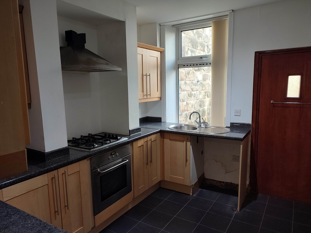 Burnley 2 Bed Terraced House, Eastham Street, BB10 To Rent Now for