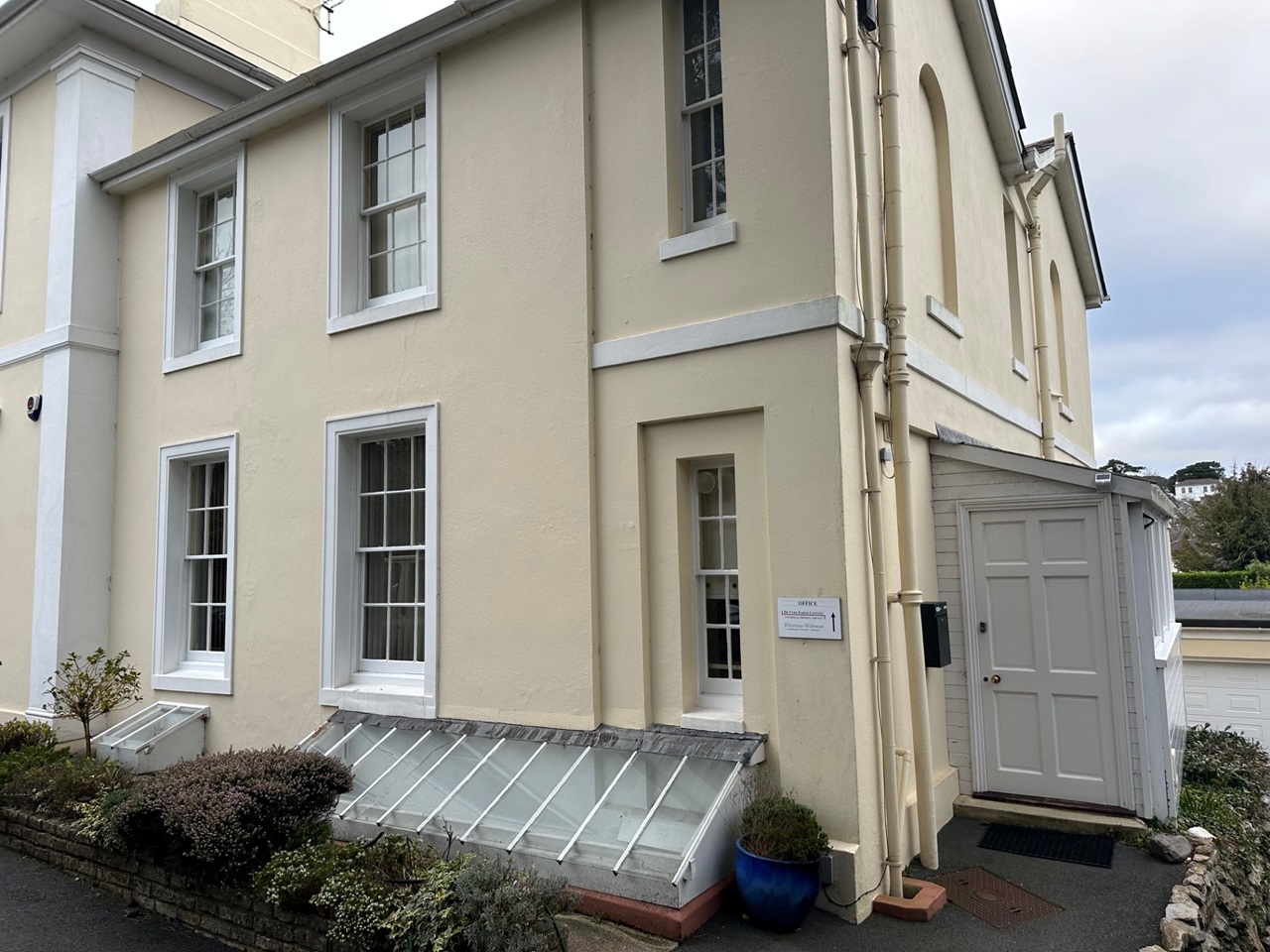 Torquay 1 Bed Flat, Hill Road, TQ1 To Rent Now for £675.00 p/m