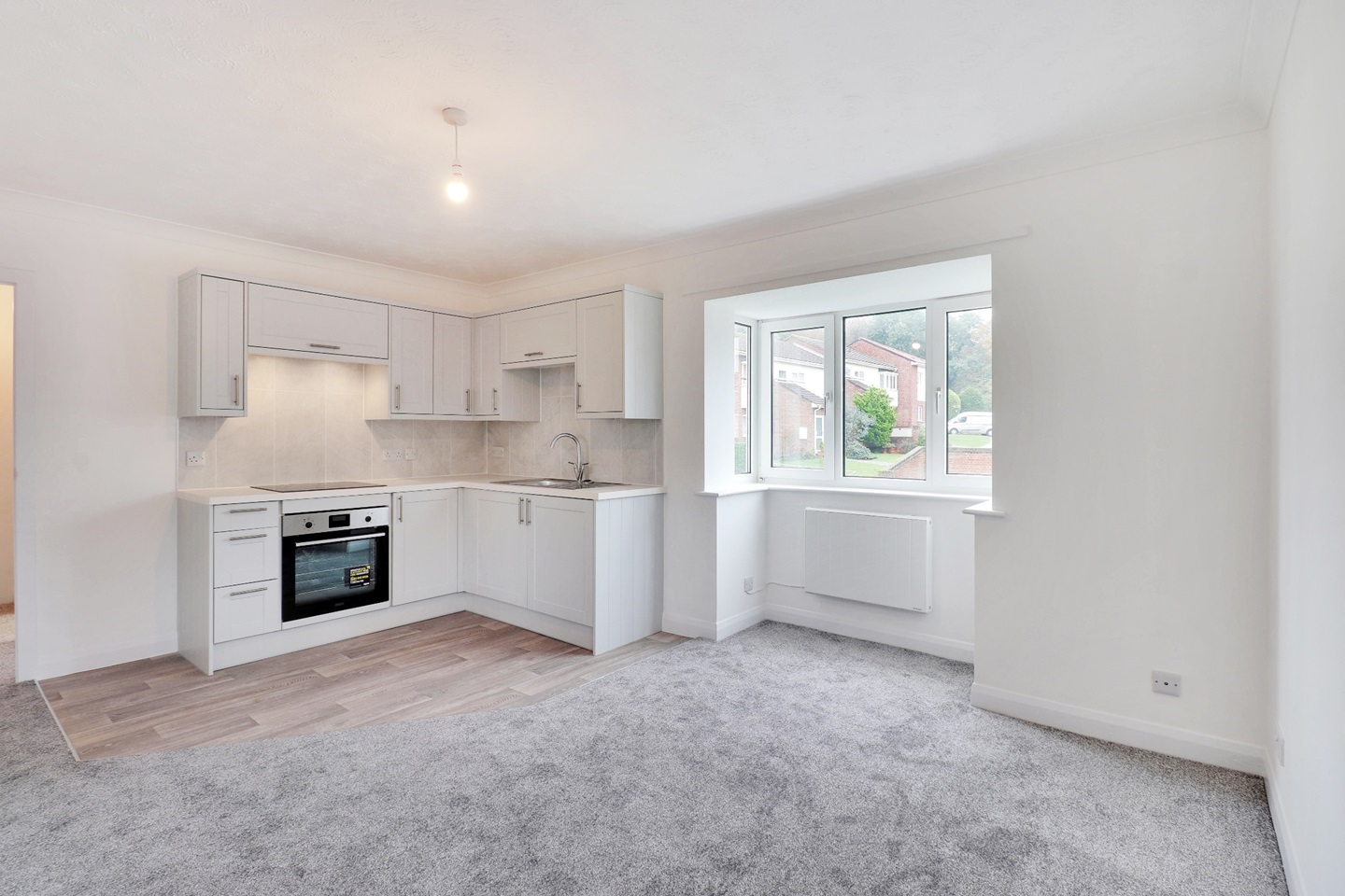 Longfield 2 Bed Flat, Bramblefield Close, DA3 To Rent Now for £