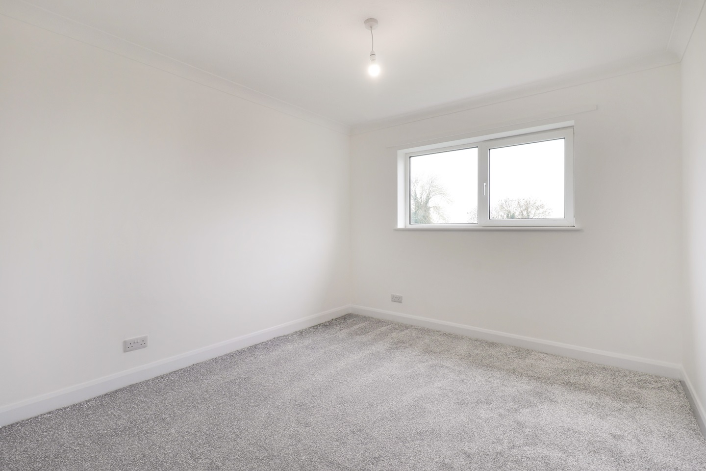 Longfield 2 Bed Flat, Bramblefield Close, DA3 To Rent Now for £