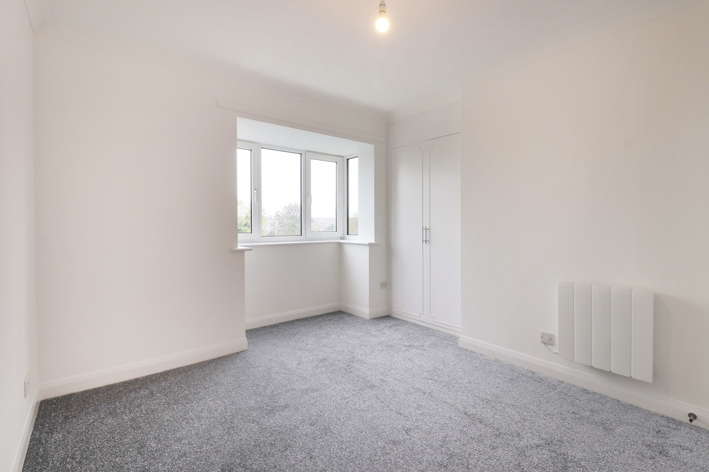 Longfield 2 Bed Flat, Bramblefield Close, DA3 To Rent Now for £