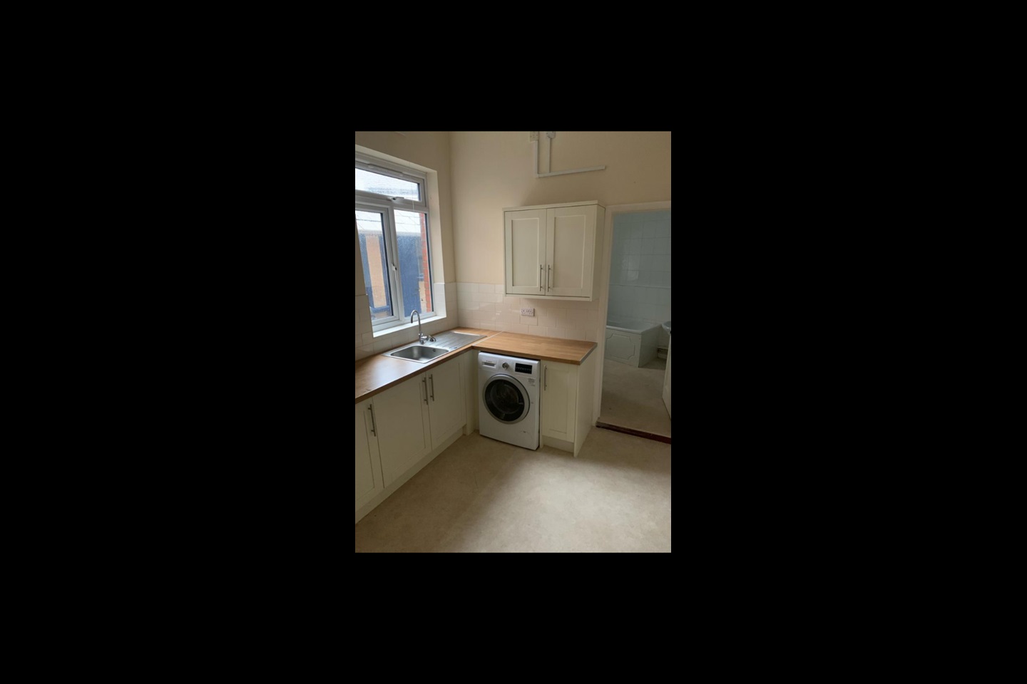 Yeovil 2 Bed Flat, High Street, TA14 To Rent Now for £795.00 p/m