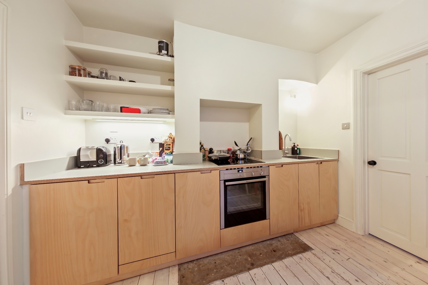 London 1 Bed Flat, Hawarden Road, E17 To Rent Now for £1,700.00 p/m