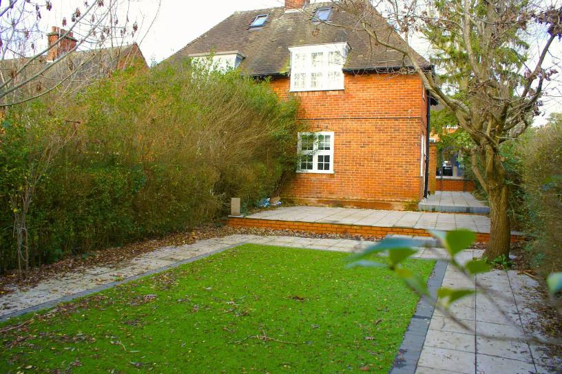 London 2 Bed SemiDetached House, Oakwood Road, NW11 To Rent Now for £2,000.00 p/m