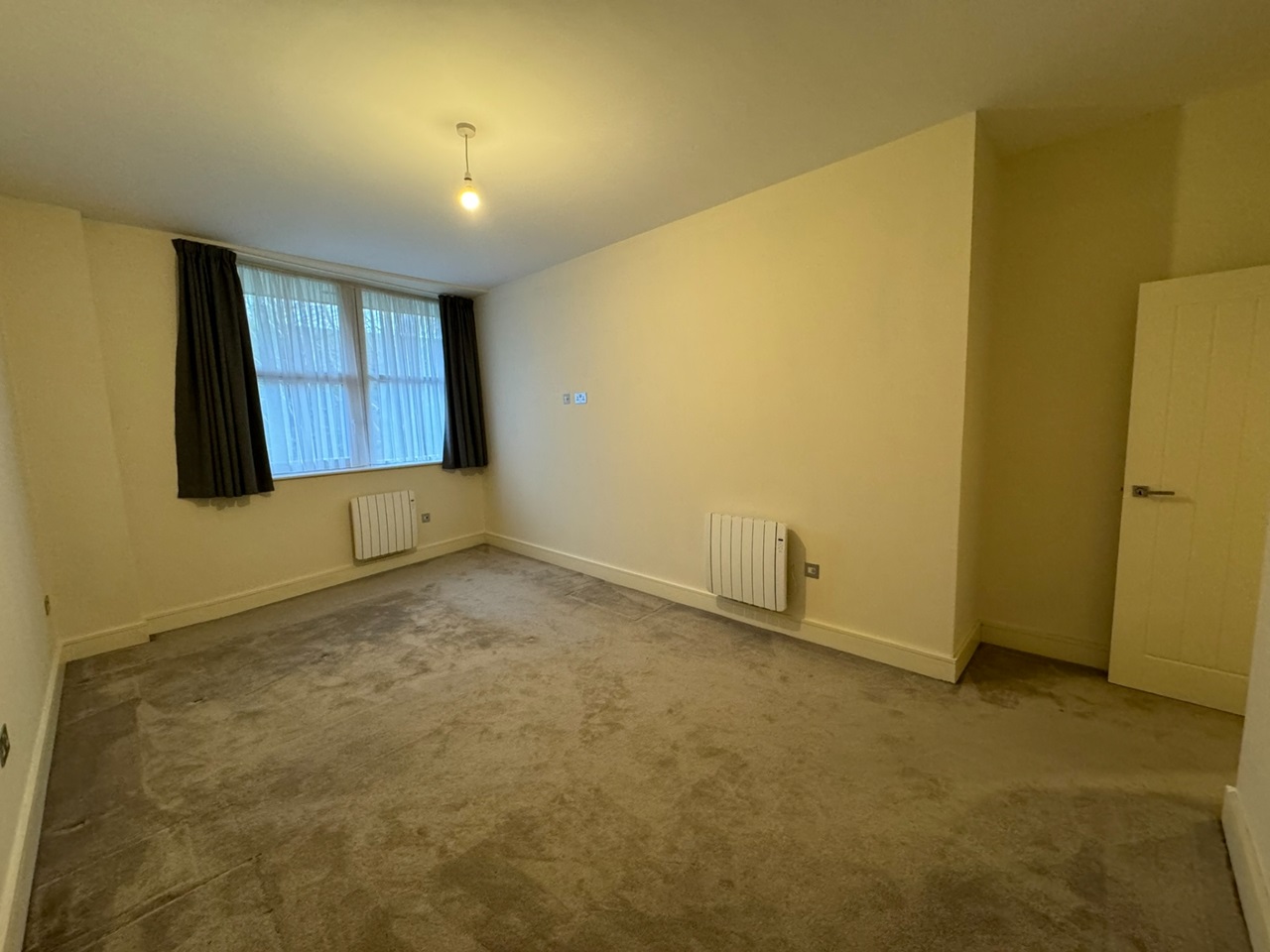 Bourne End 2 Bed Flat, Furlong Road, SL8 To Rent Now for £1,500.00 p/m