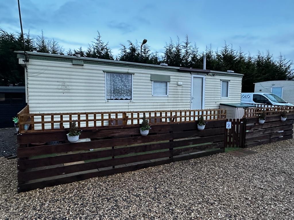 Brackley 2 Bed Mobile Home, Brackley, NN13 To Rent Now for £650.00 p/m