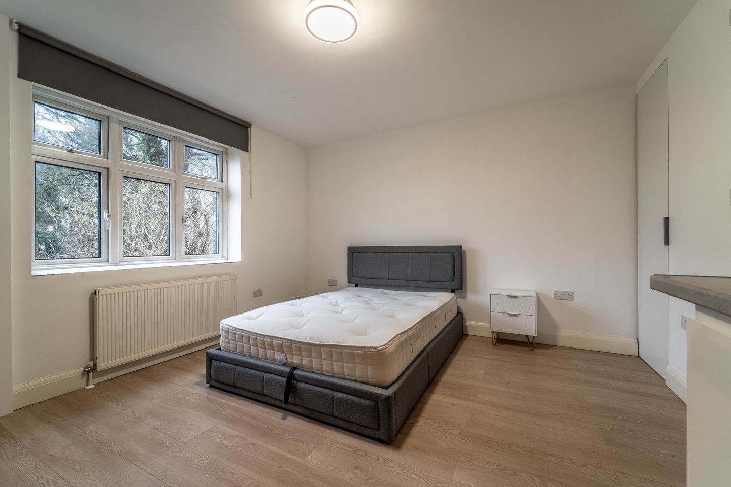 Borehamwood Studio Flat, Rowley Lane, WD6 To Rent Now for £950.00 p/m