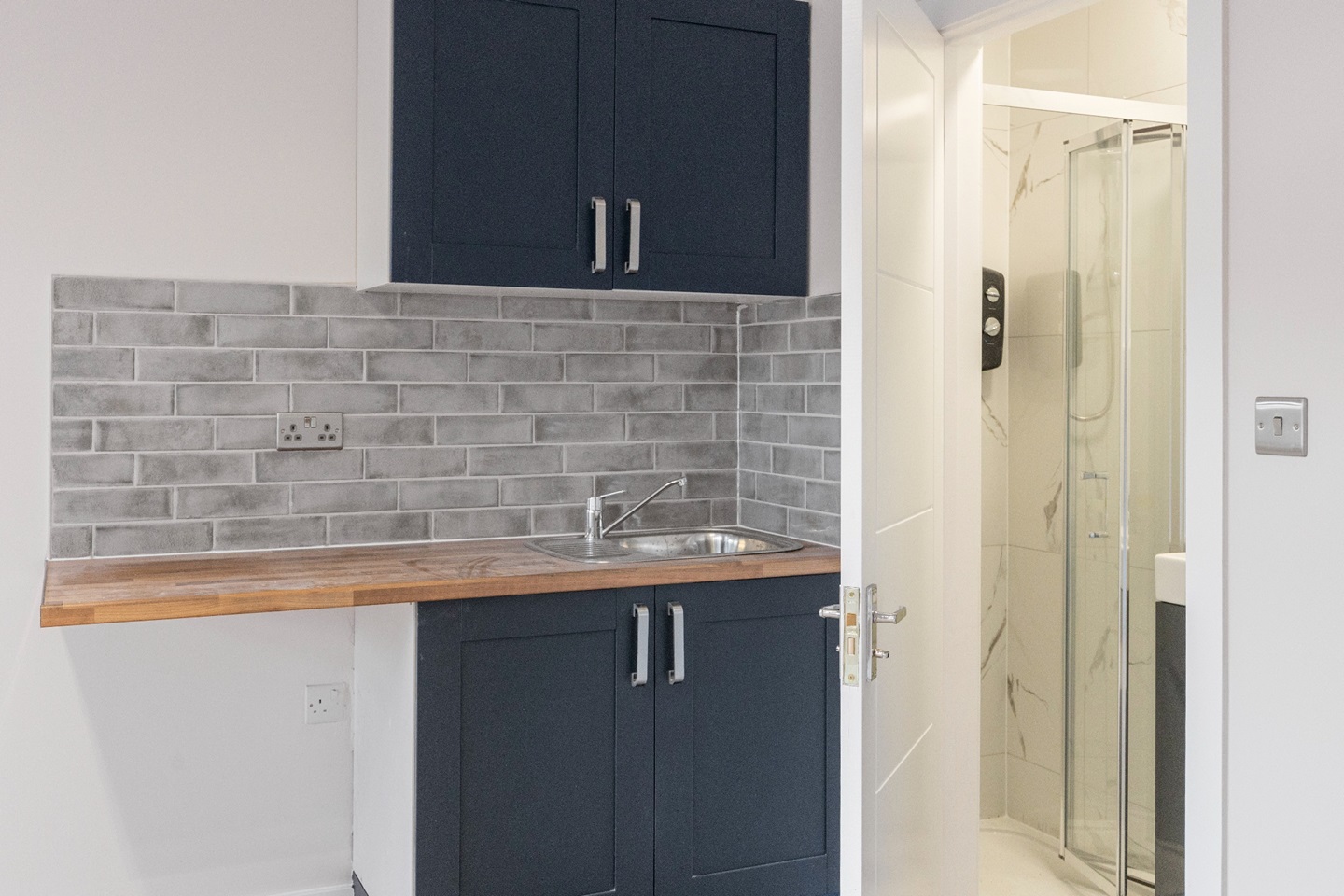 London Studio Flat, Hendon Way, NW2 To Rent Now for £955.00 p/m