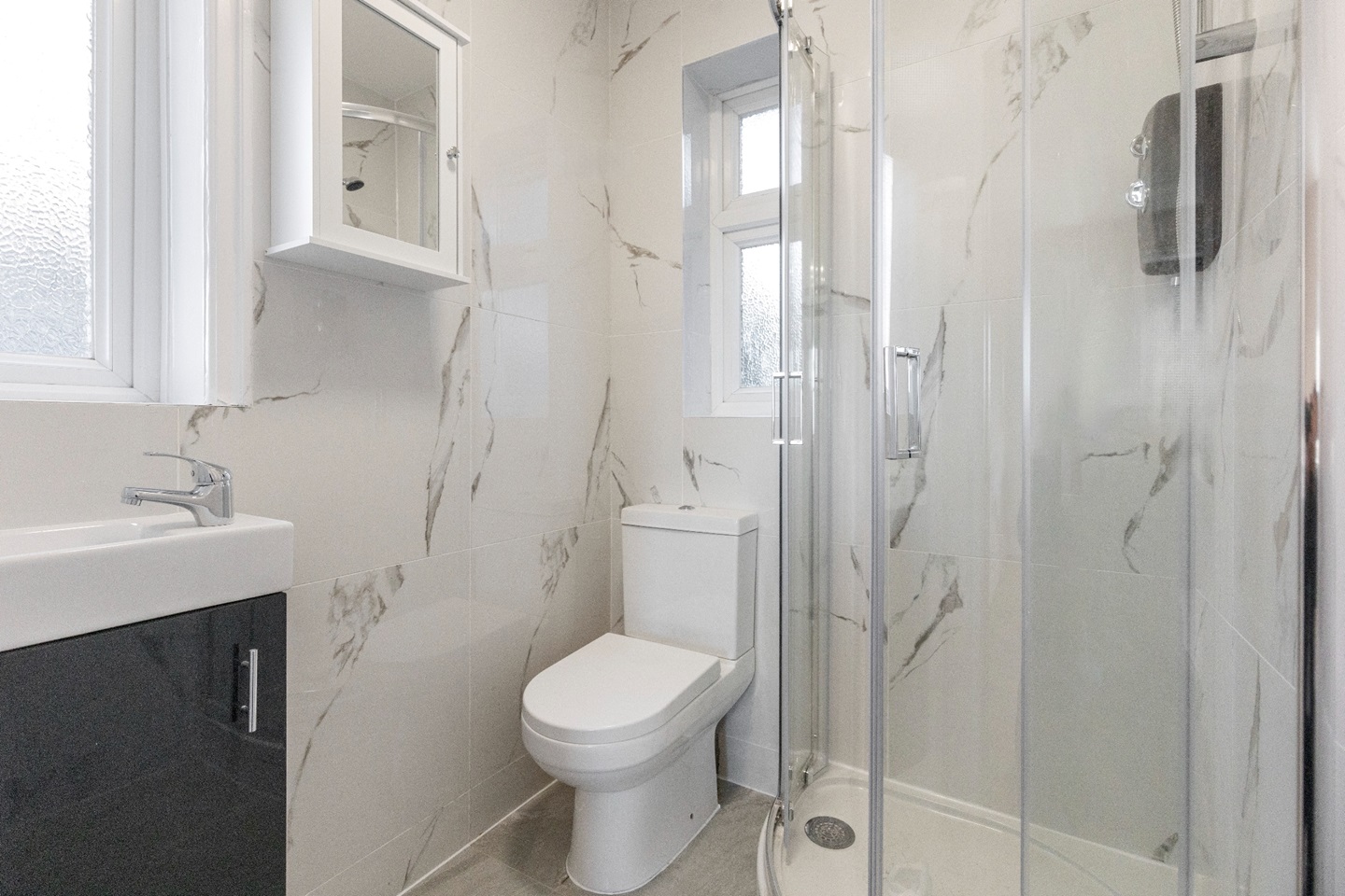 London Studio Flat, Hendon Way, NW2 To Rent Now for £955.00 p/m