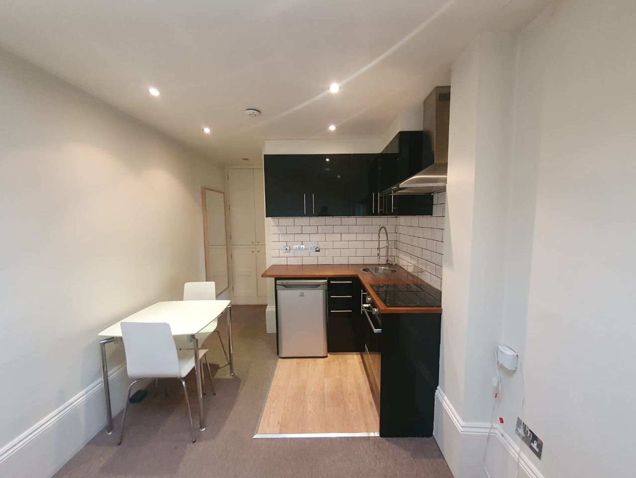 London Studio Flat, Brixton Hill, SW2 To Rent Now for £1,146.86 p/m