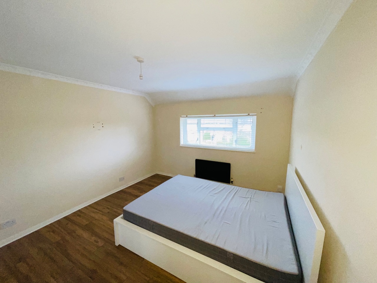 Orpington 3 Bed Terraced House, Chorley Wood Crescent, BR5 To Rent