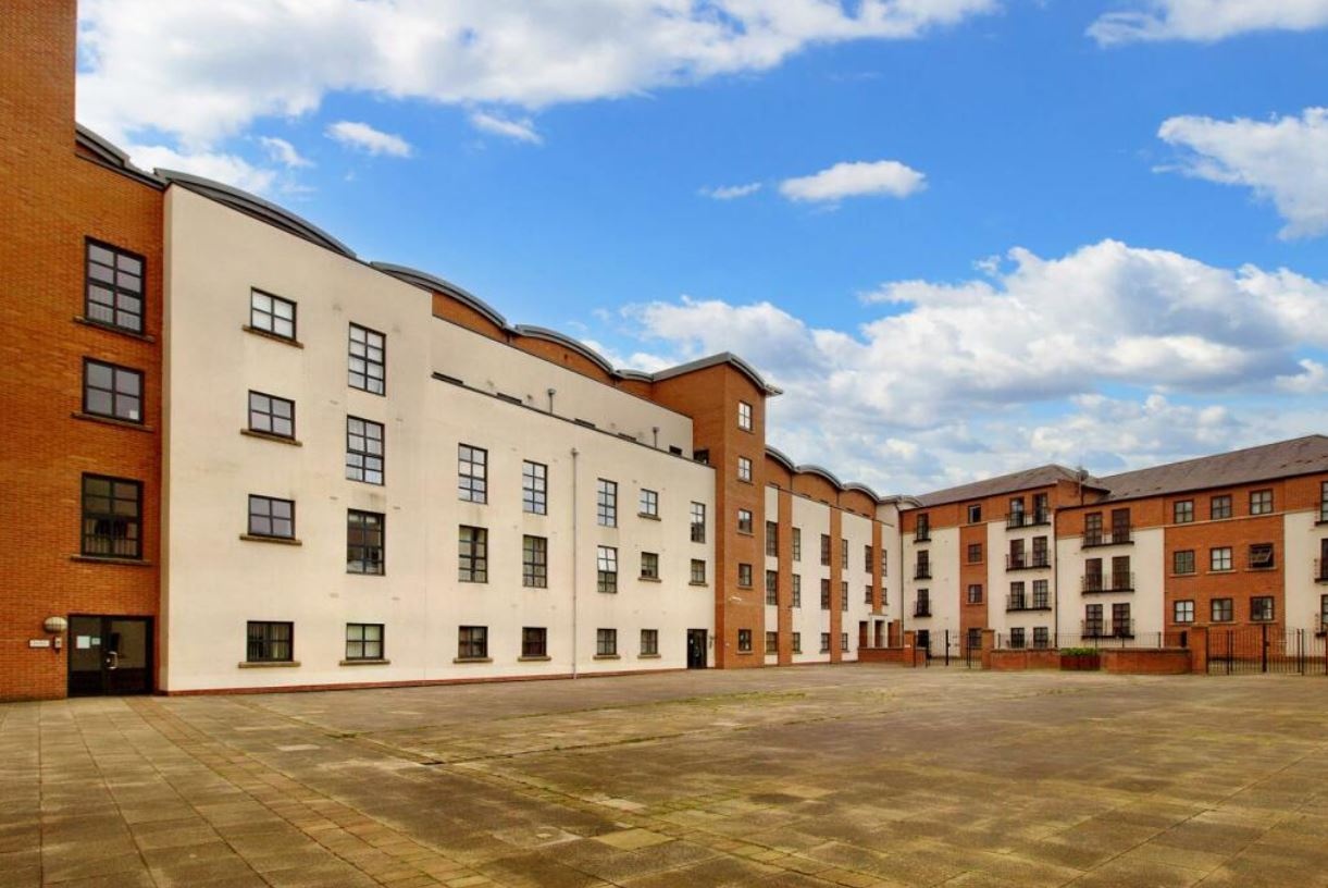 Gateshead, Newcaslte 2 Bed Flat, Curzon Place, NE8 To Rent Now for