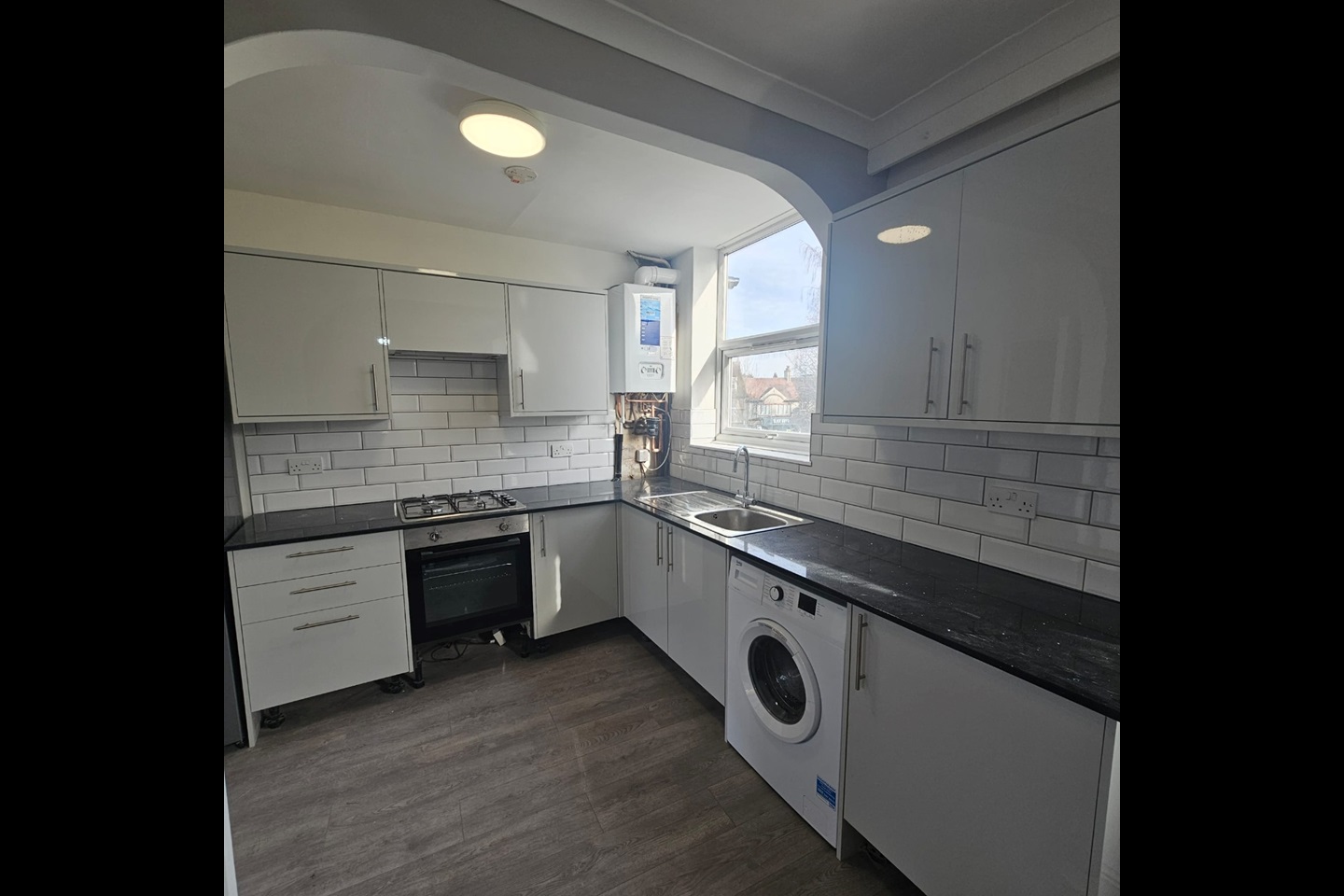 Harrow 2 Bed Flat, Weald Lane, HA3 To Rent Now for £1,700.00 p/m