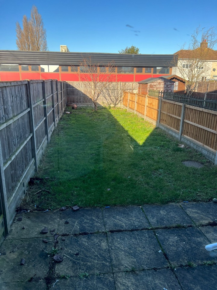 East Tilbury, Tilbury 2 Bed End Terrace, Gloucester Avenue, RM18 To