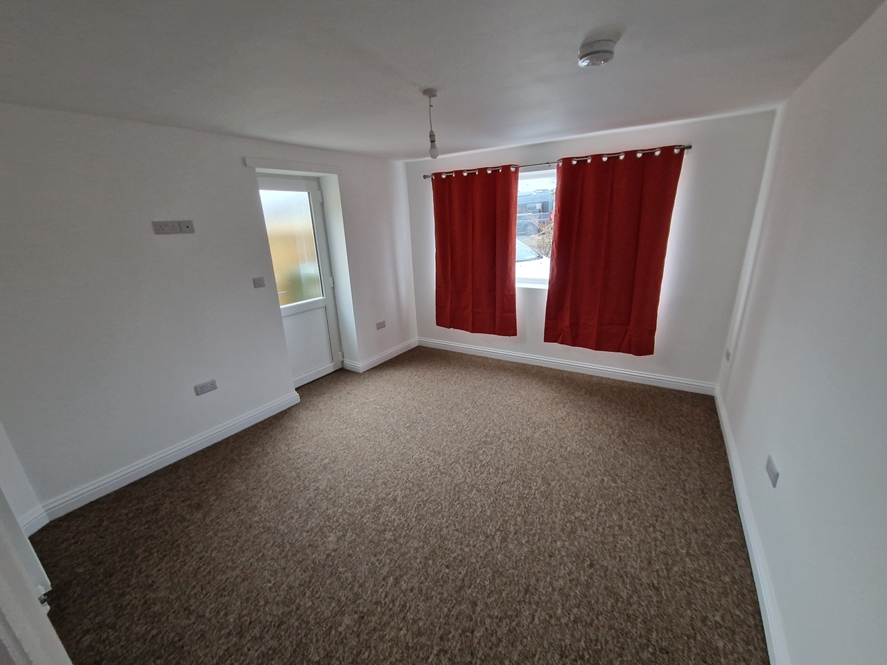 Long Ashton, Bristol Studio Flat, Lampton Road, BS41 To Rent Now