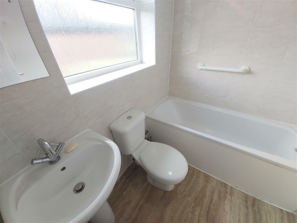 Solihull 2 Bed Campden Green, B92 To Rent Now for £900.