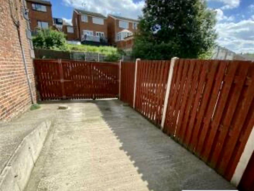 Doncaster 2 Bed End Terrace, Doncaster Road, DN12 To Rent Now for £