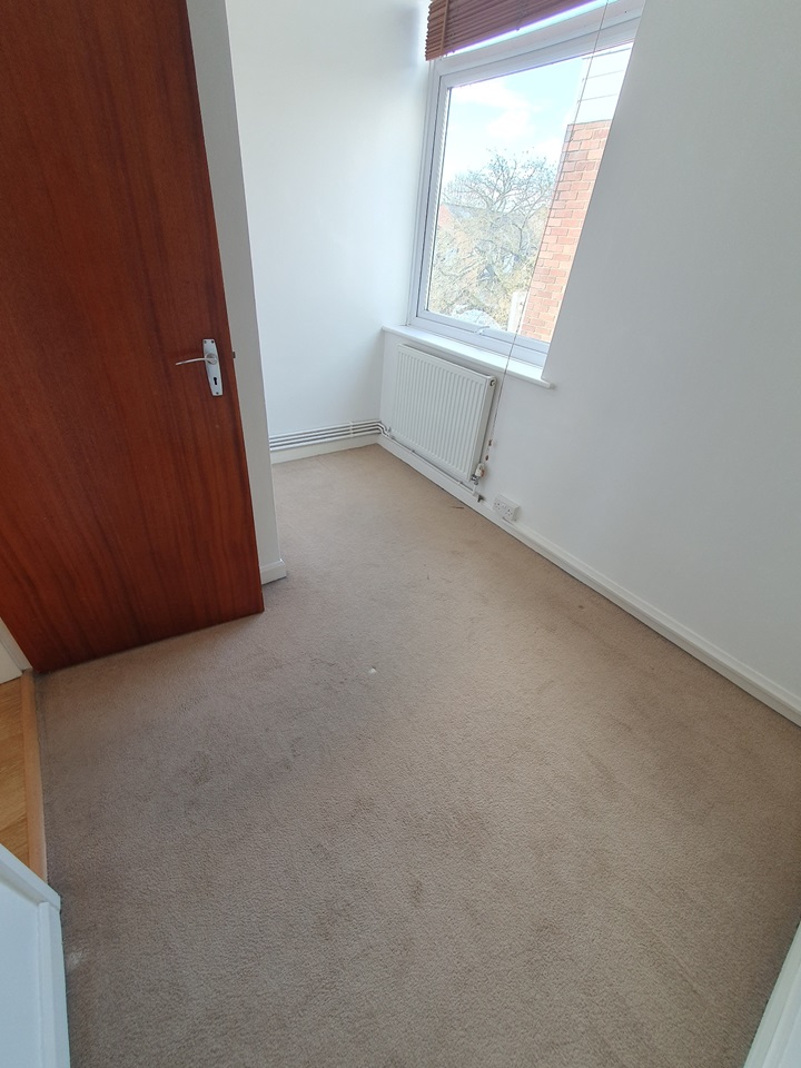 London 3 Bed Flat, Hermon Hill, E18 To Rent Now for £2,200.00 p/m