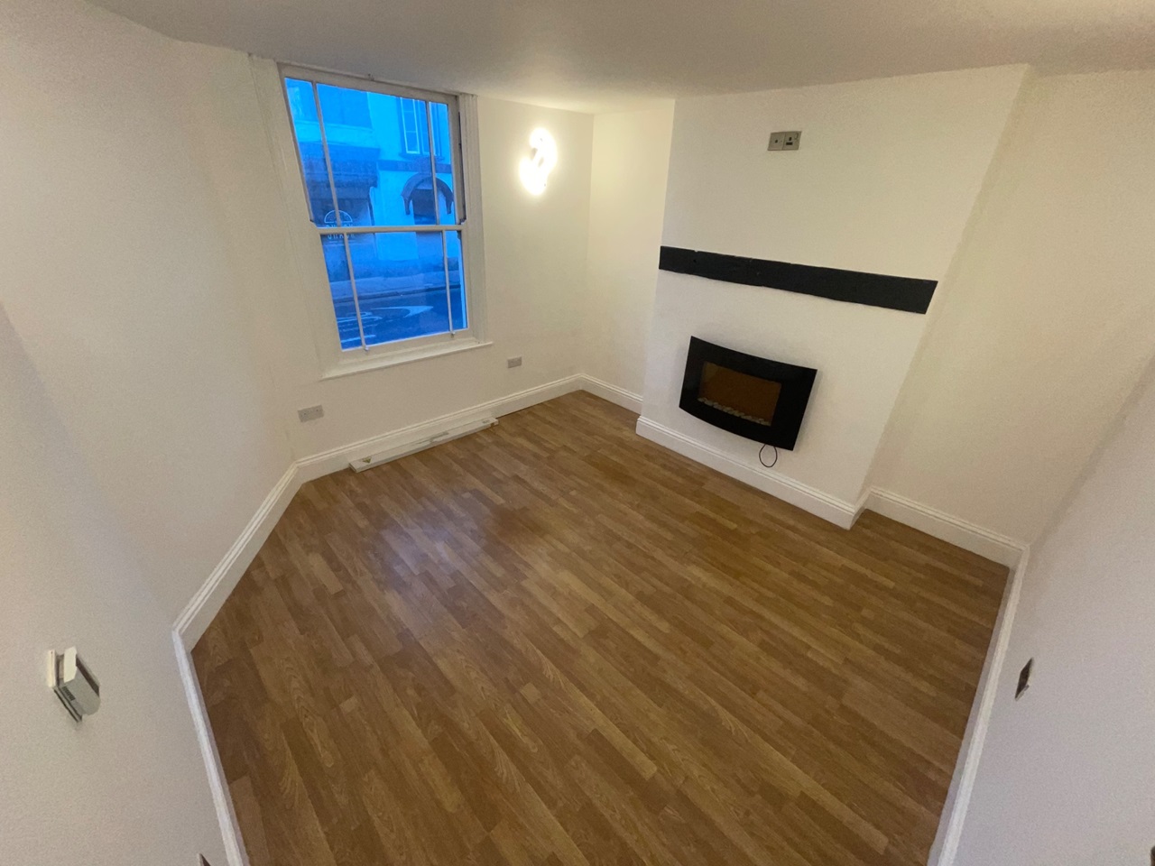 Biggleswade 2 Bed Flat, Biggleswade, SG18 To Rent Now for £1,200.00 p/m