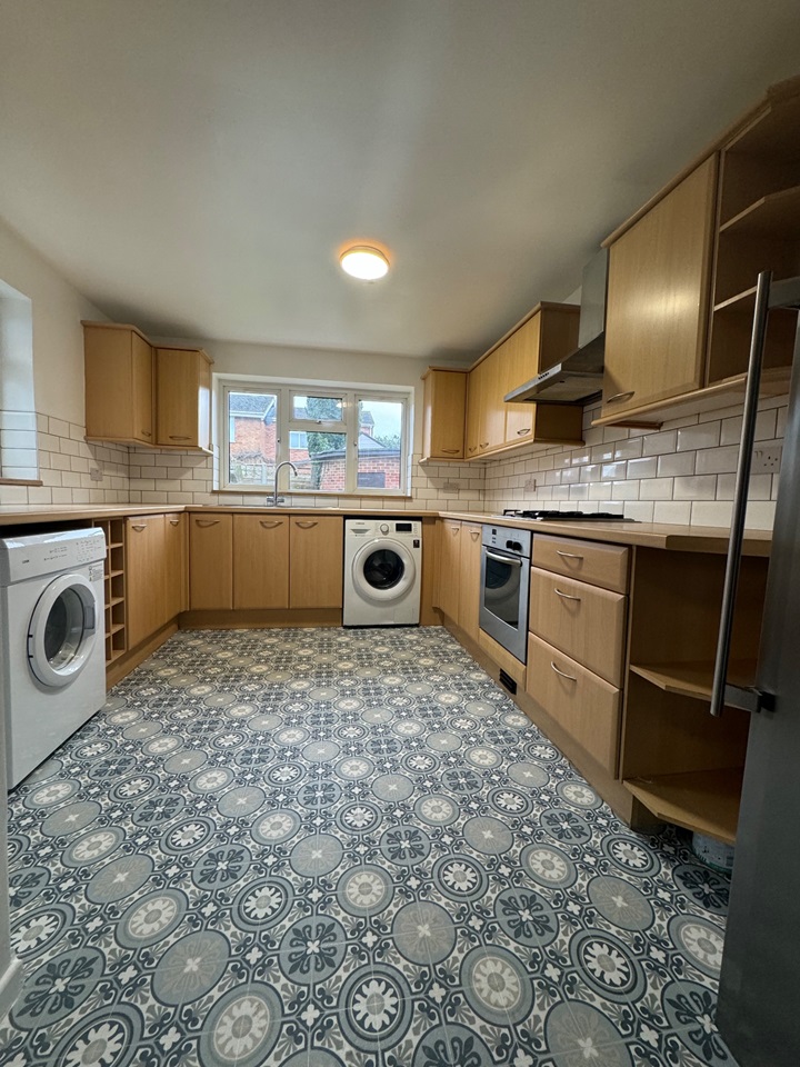 Arlesey 4 Bed Detached House, St. Johns Road, SG15 To Rent Now for