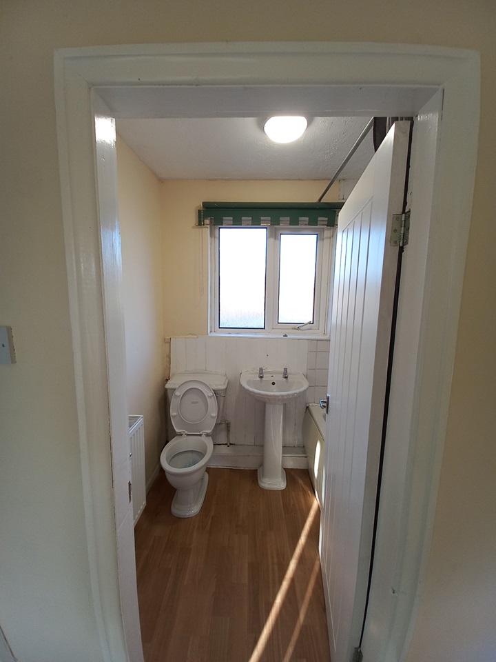 Worsley, Manchester 3 Bed SemiDetached House, Richmond Road, M28