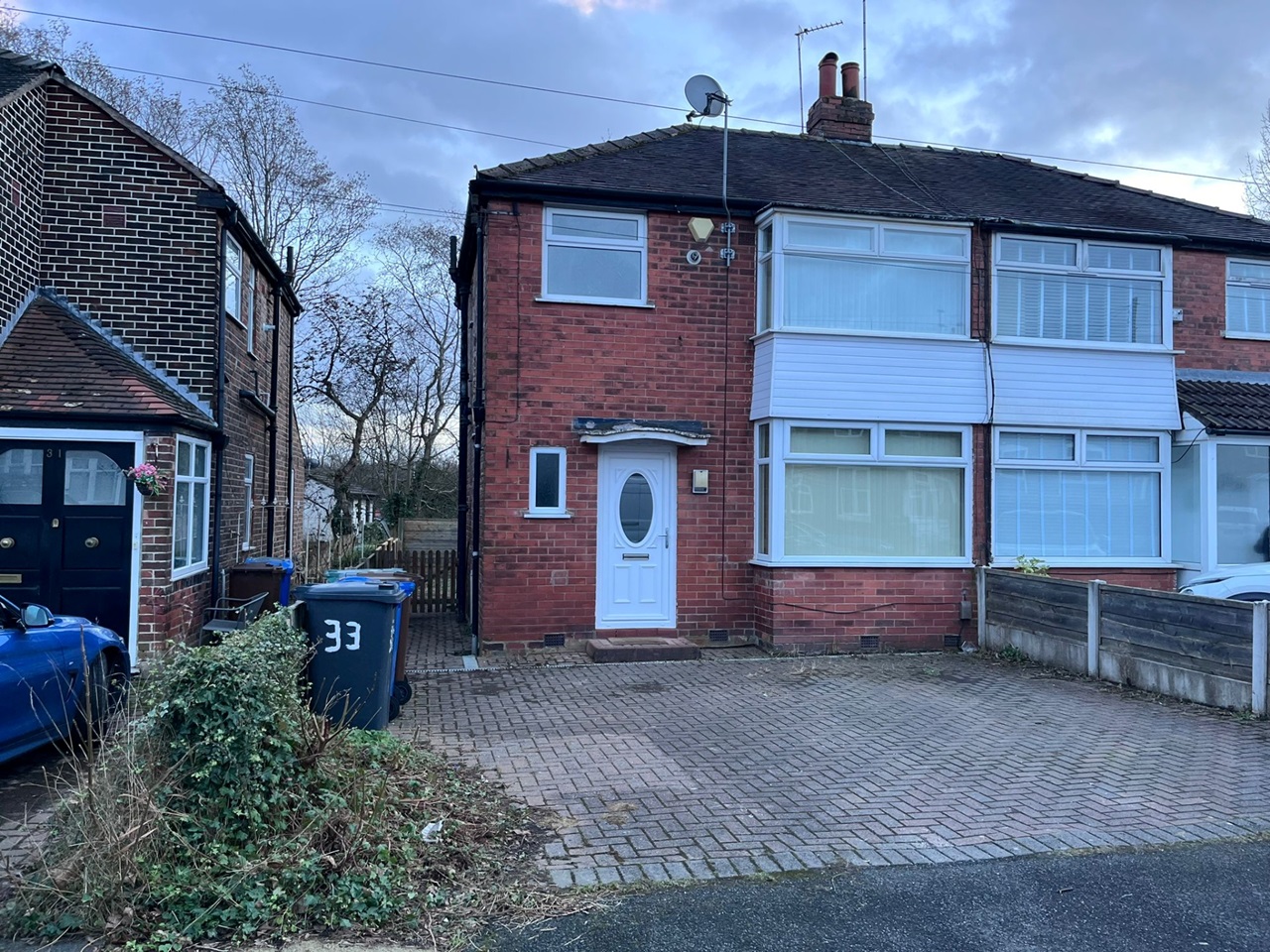 Prestwich, Manchester 3 Bed SemiDetached House, Edgeware Avenue, M25