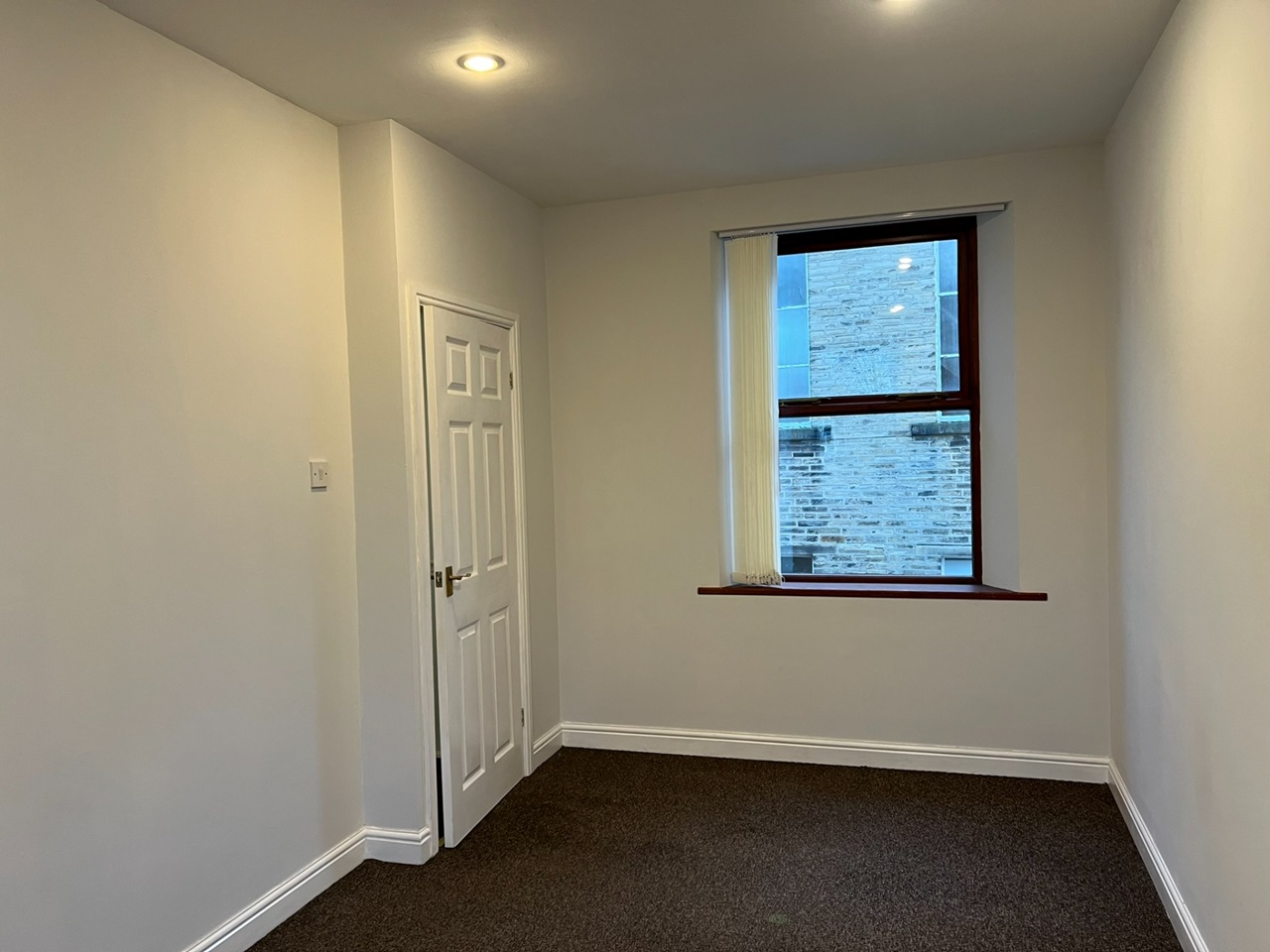 Cleckheaton 2 Bed Flat, Valley Road, BD19 To Rent Now for £650.00 p/m