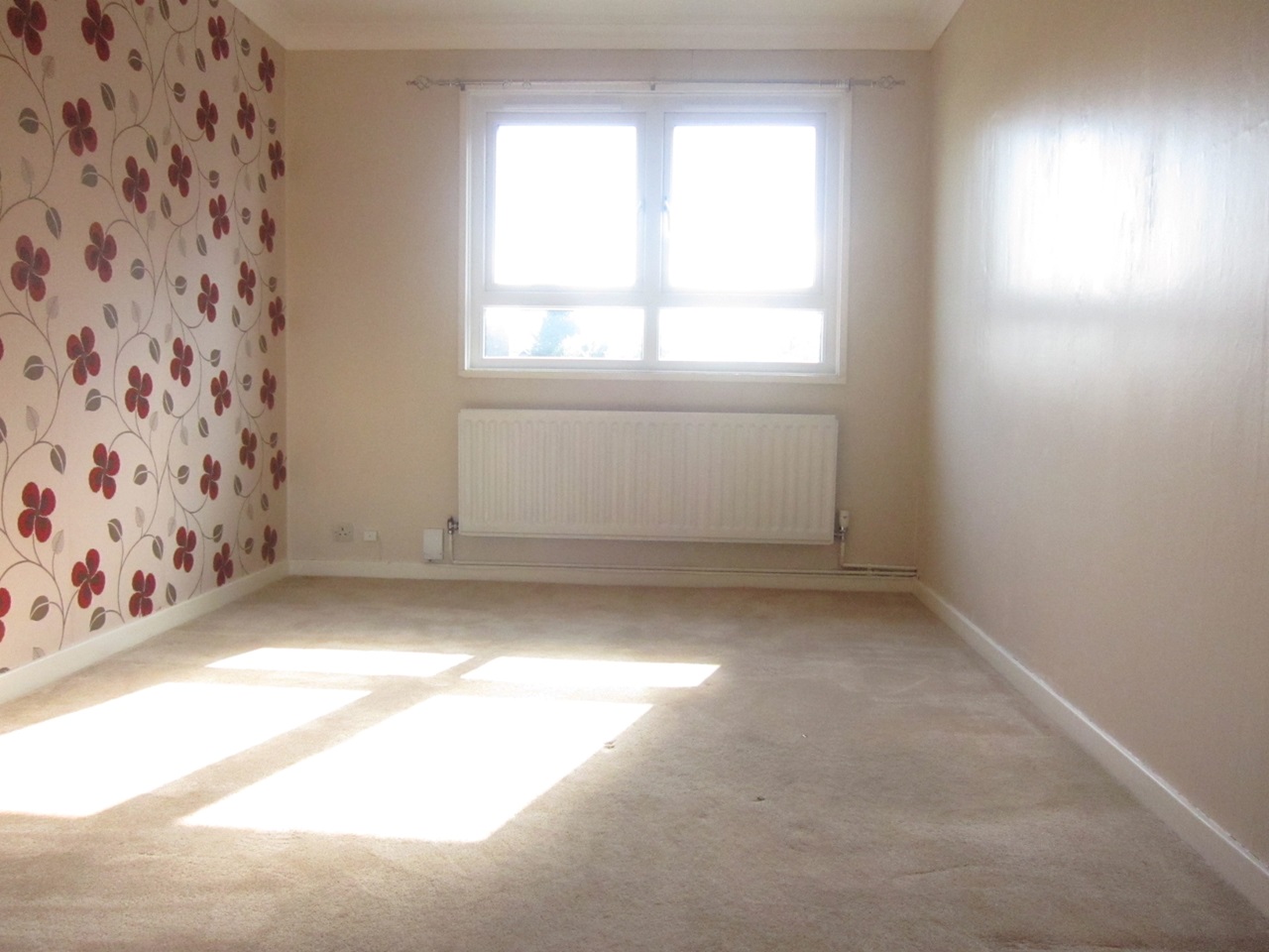 Sutton 3 Bed Homedale House, SM1 To Rent Now for £2,250