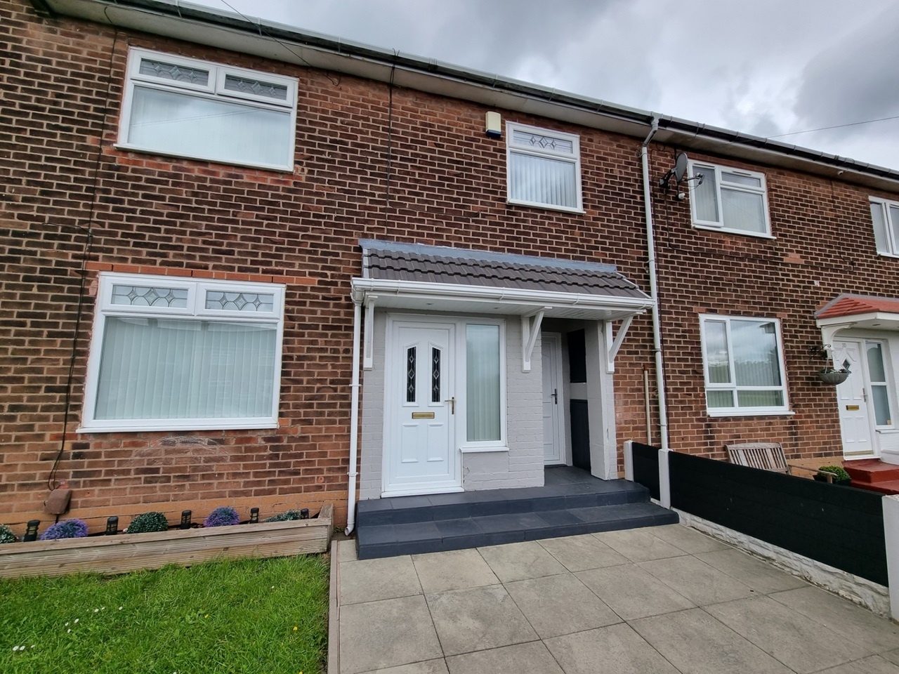 Middleton, Manchester 3 Bed Terraced House, Thirlmere Drive, M24 To