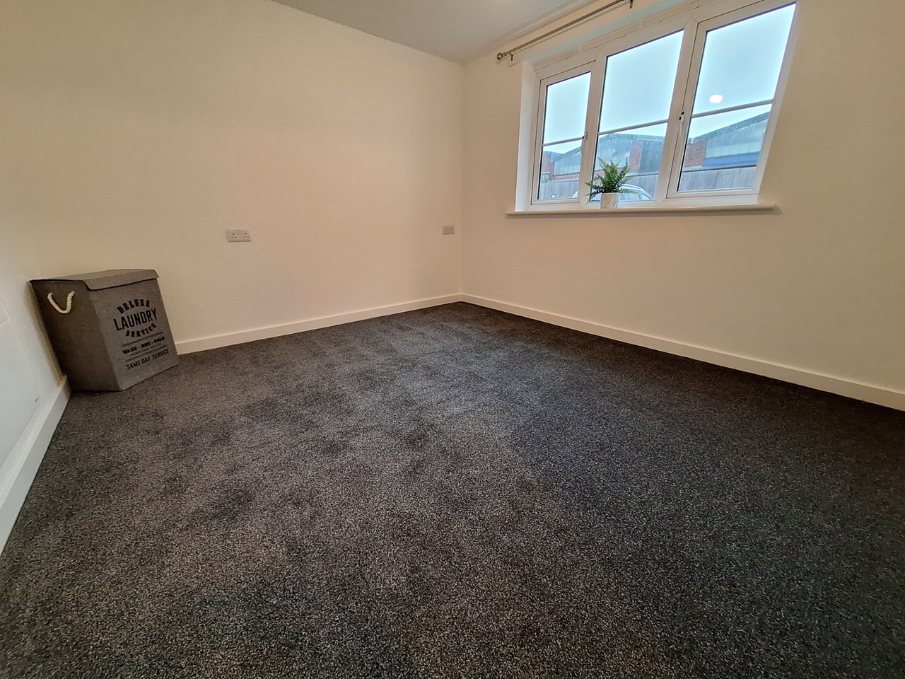 Walsall 1 Bed Flat, Thornbury Road, WS2 To Rent Now for £695.00 p/m