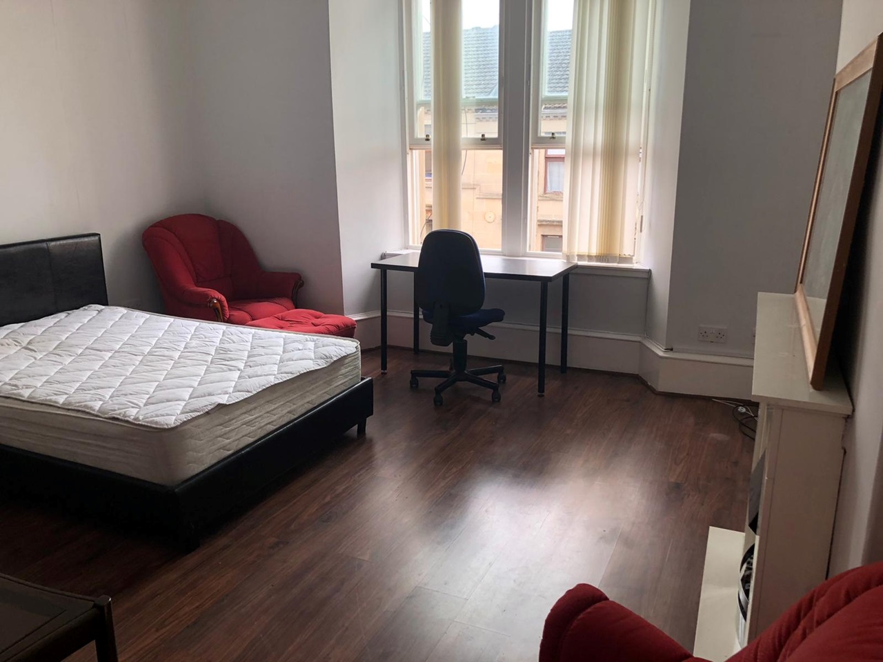 Glasgow 3 Bed Flat, West End Park Street, G3 To Rent Now for £2,025