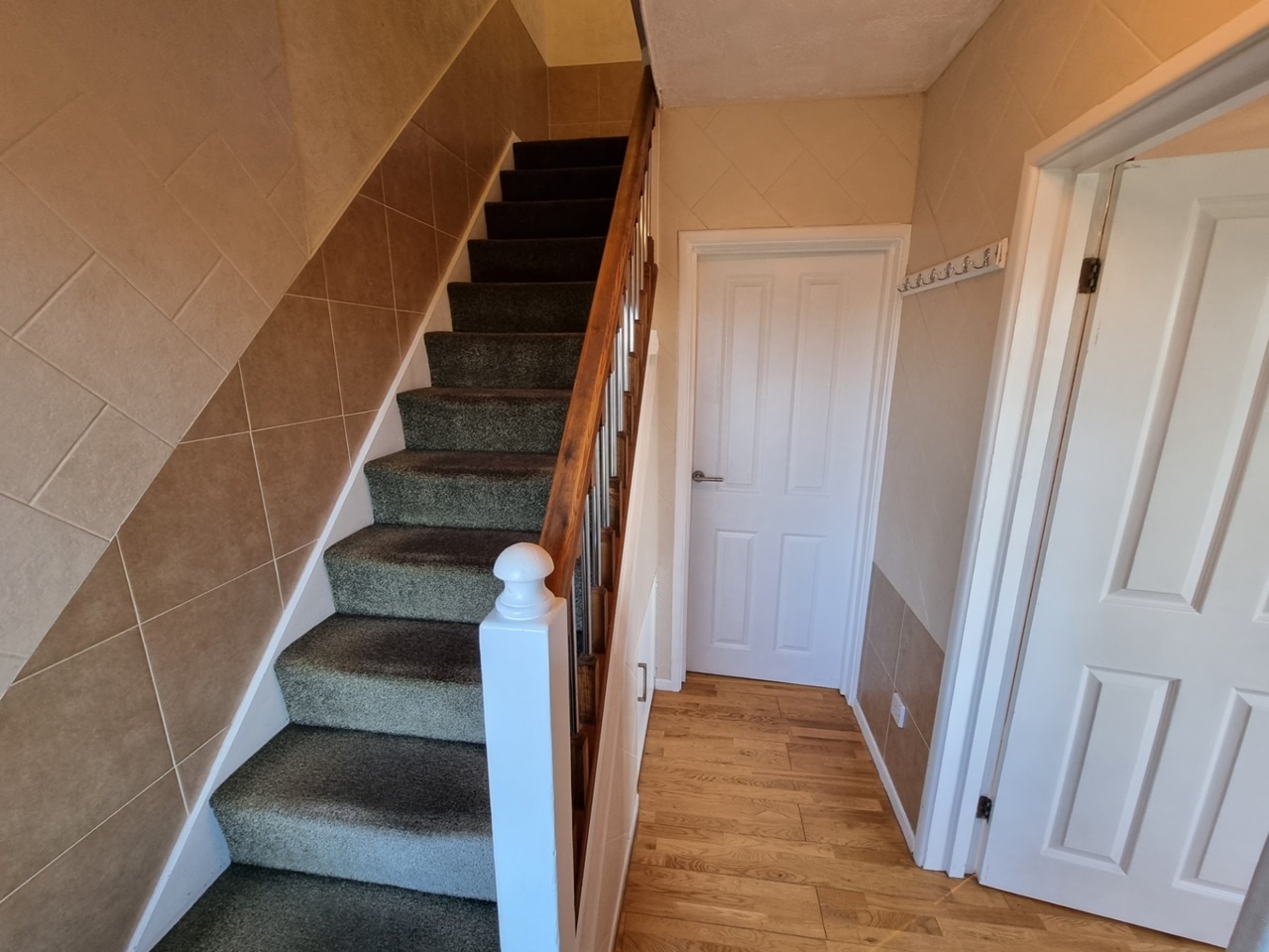 Westhoughton, Bolton 2 Bed Terraced House, Clough Avenue, BL5 To