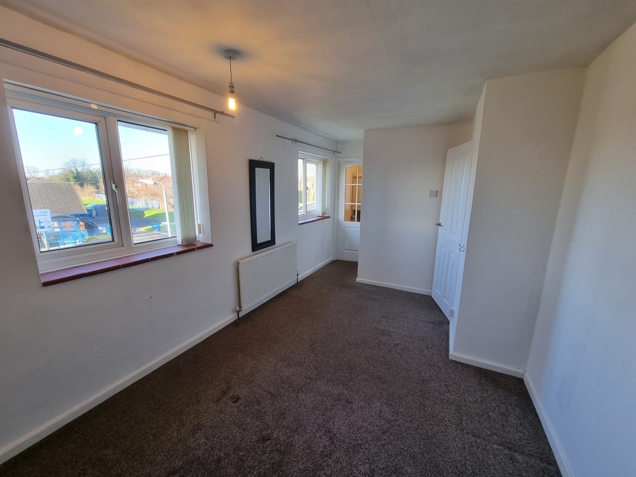 Westhoughton, Bolton 2 Bed Terraced House, Clough Avenue, BL5 To