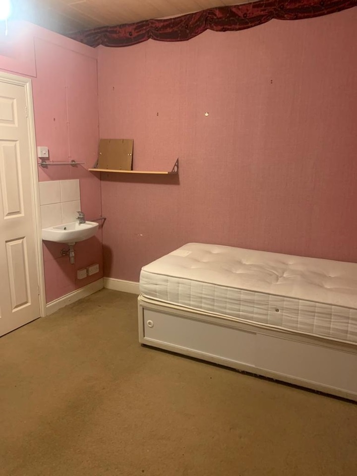 Finedon, Wellingborough 3 Bed Flat, High Street, NN9 To Rent Now