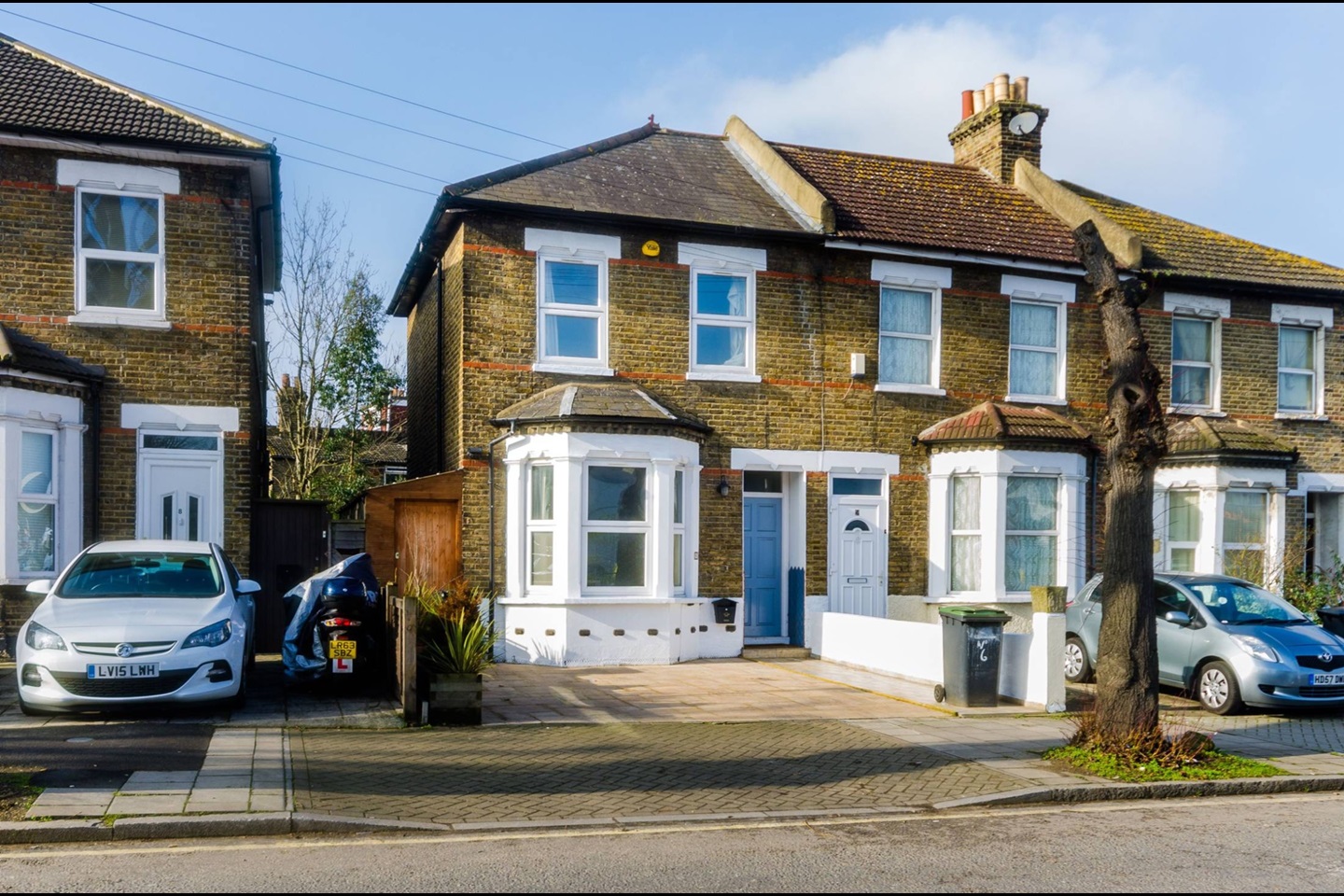3 bed semi-detached house, kangley bridge road, se26