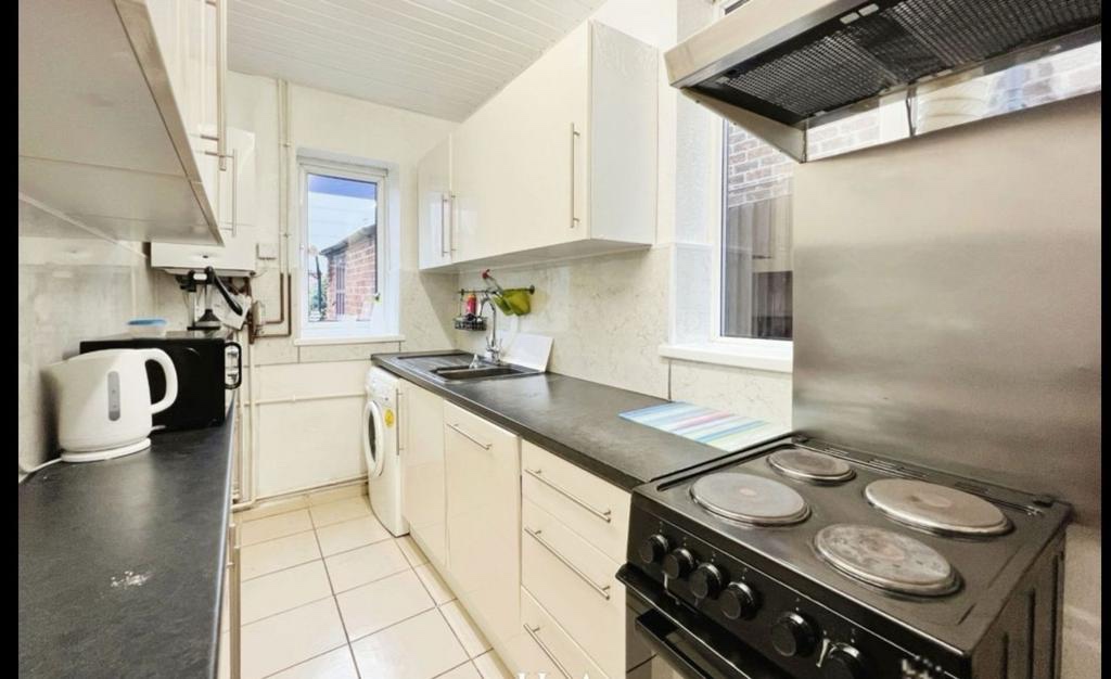 Leicester 3 Bed SemiDetached House, Swithland Avenue, LE4 To Rent