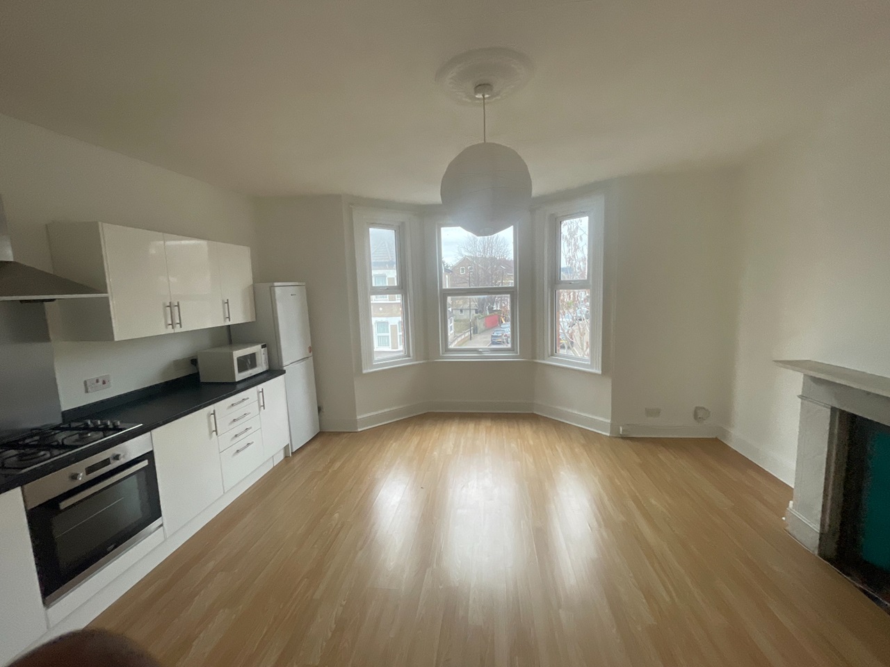 Croydon 1 Bed Flat, Oakfield Road, CR0 To Rent Now for £1,200.00 p/m
