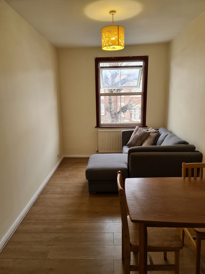 London 2 Bed Flat, Friern N11 To Rent Now for £1,500.00 p/m