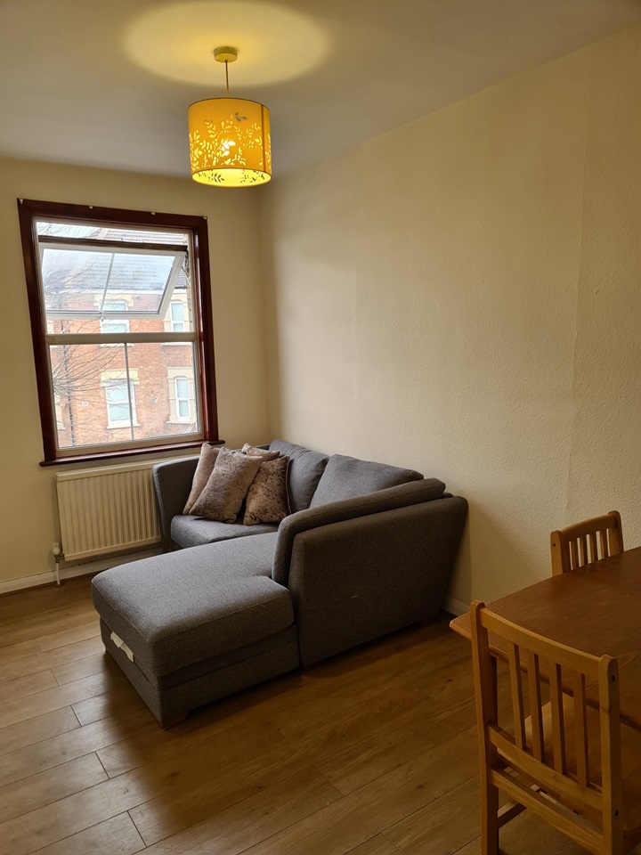 London 2 Bed Flat, Friern N11 To Rent Now for £1,500.00 p/m