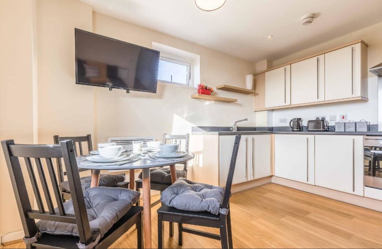 Slough 2 Bed Penthouse, The Junction, SL2 To Rent Now for £1,450.00 p/m