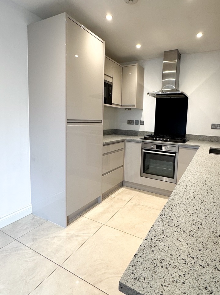 Chelmsford 2 Bed Terraced House, Hardy Close, CM1 To Rent Now for £