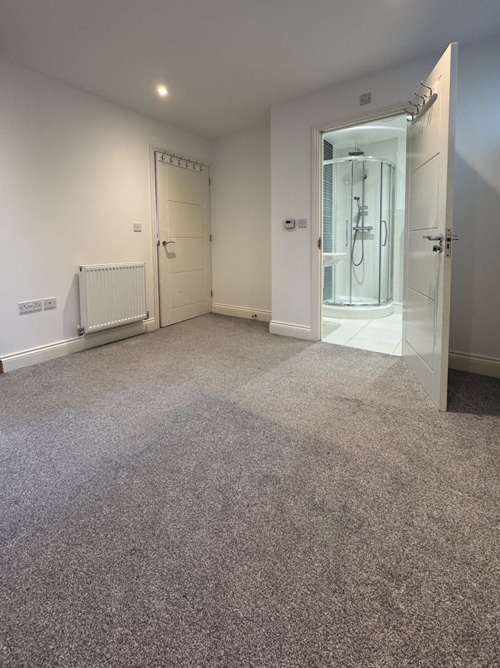 Chelmsford 2 Bed Terraced House, Hardy Close, CM1 To Rent Now for £