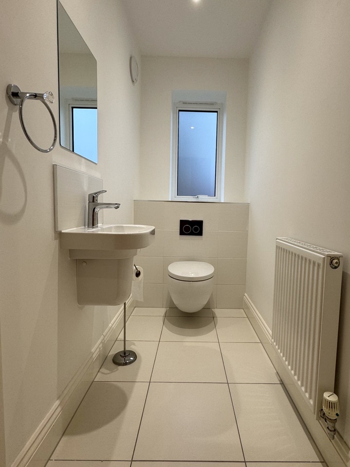 Chelmsford 2 Bed Terraced House, Hardy Close, CM1 To Rent Now for £