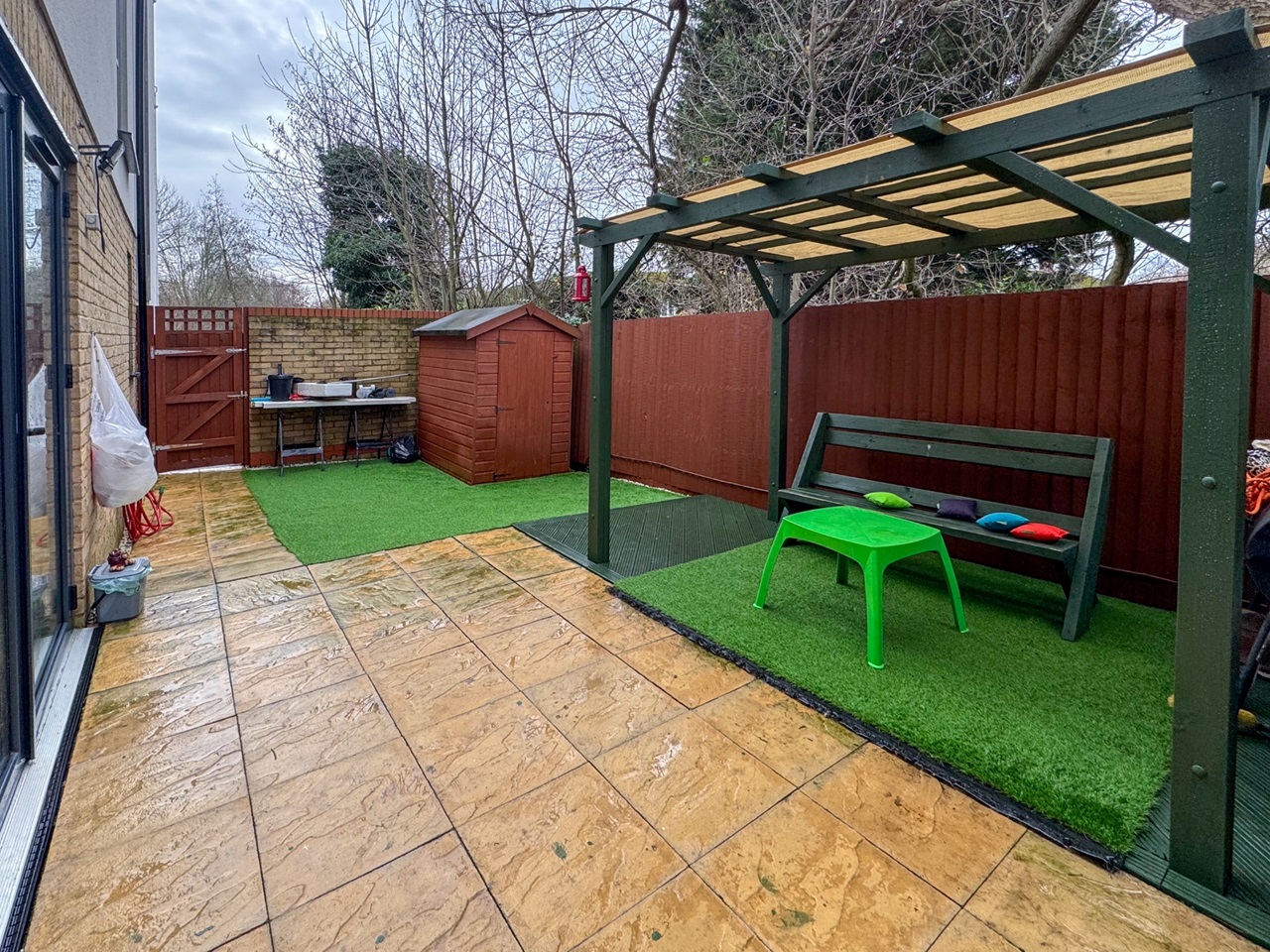 Chelmsford 2 Bed Terraced House, Hardy Close, CM1 To Rent Now for £