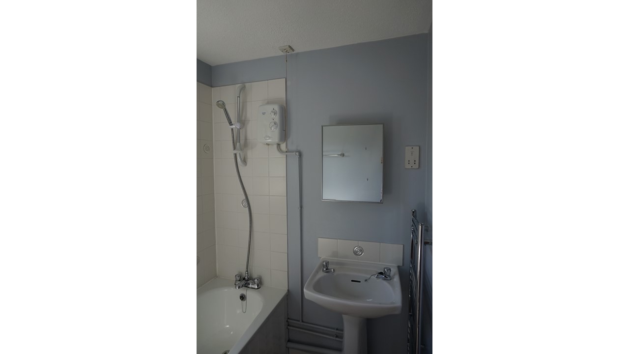 Flitwick, Bedford 1 Bed SemiDetached House, Hilldene Close, MK45