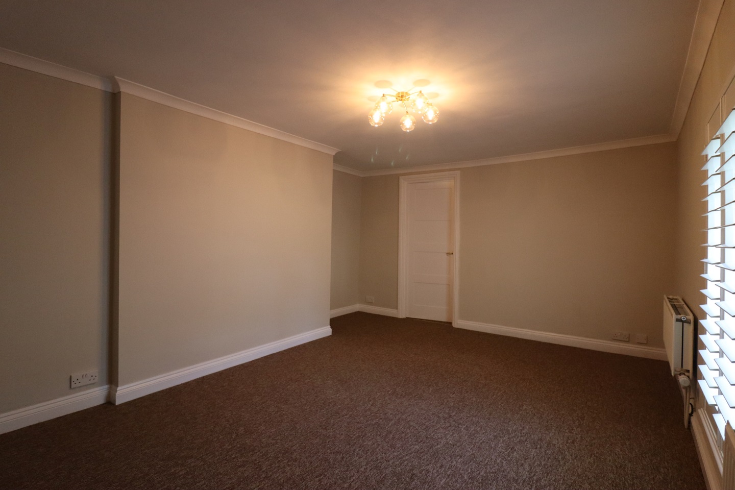 Chepstow 2 Bed Flat, Middle Street, NP16 To Rent Now for £950.00 p/m