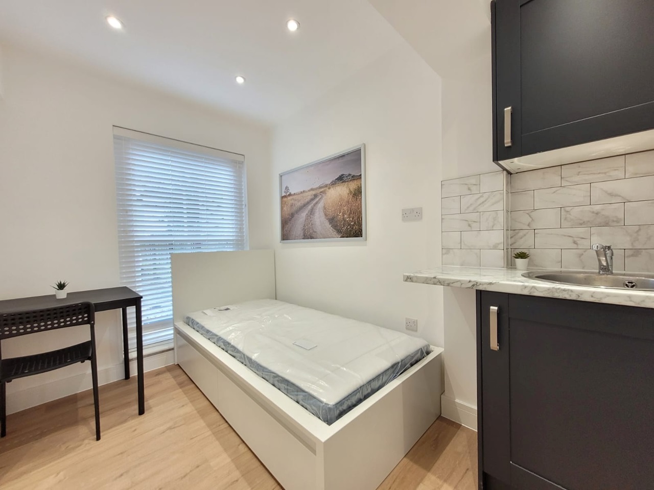 Waltham Abbey Studio Flat, Townmead Road, EN9 To Rent Now for £760.