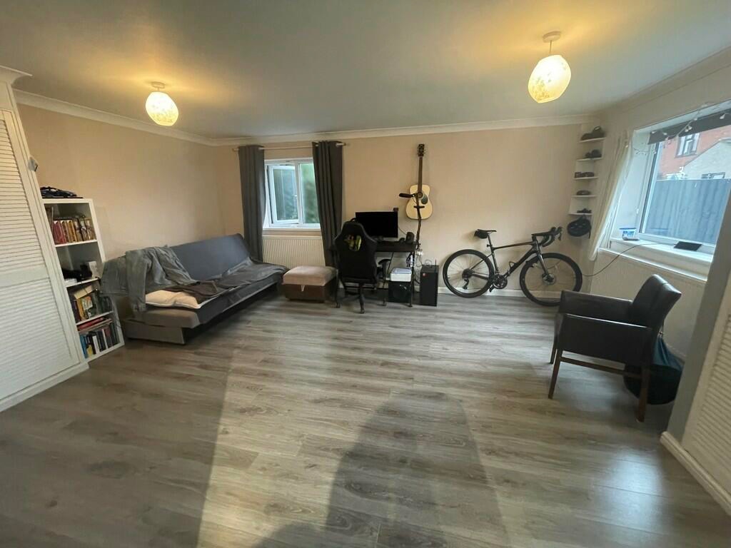 Bedworth Studio Flat, Furnace Road, CV12 To Rent Now for £650.00 p/m