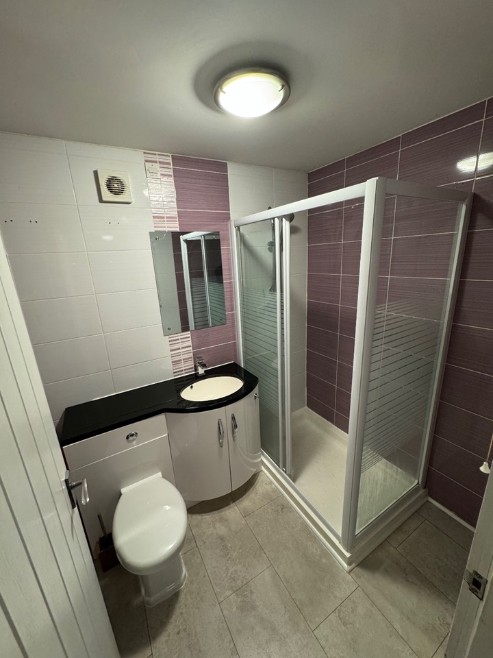 Bedworth Studio Flat, Furnace Road, CV12 To Rent Now for £650.00 p/m