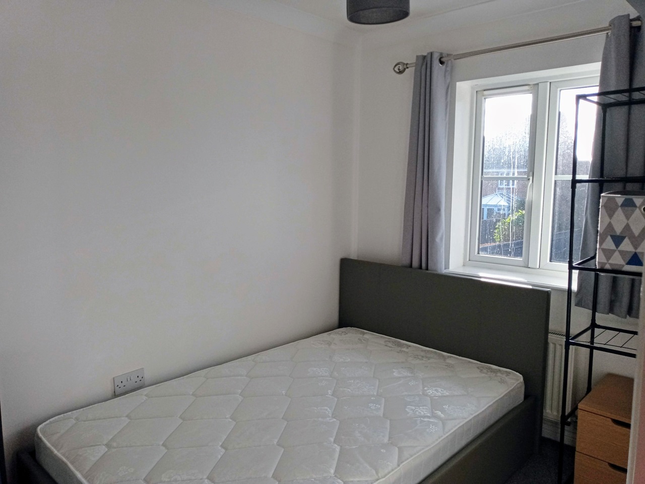 Swindon Room in a Shared House, Winton Road, SN3 To Rent Now for £